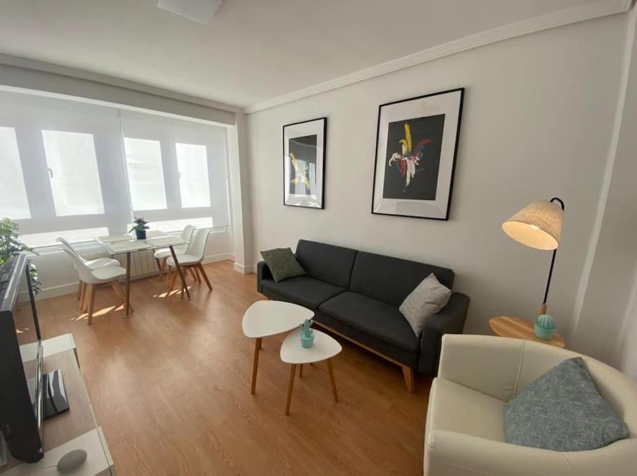 Apartamento Centrico-Parking Gratuito-Wifi ซานตานเดร์ ภายนอก รูปภาพ