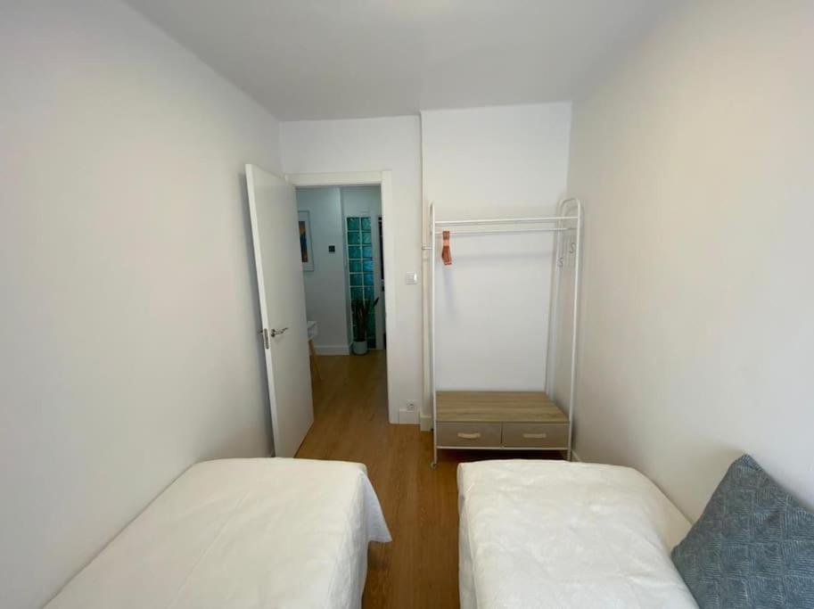 Apartamento Centrico-Parking Gratuito-Wifi ซานตานเดร์ ภายนอก รูปภาพ